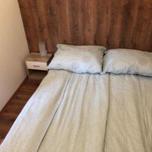 Tulipan Apartman Еґер Екстер'єр фото