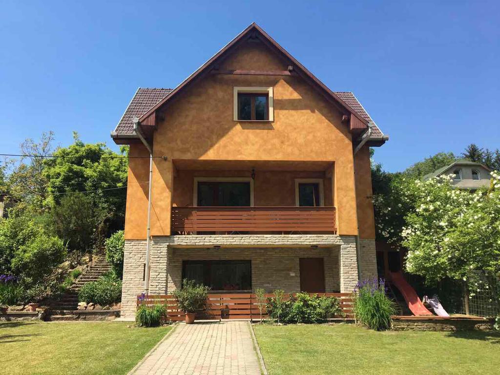 Tulipan Apartman Еґер Екстер'єр фото