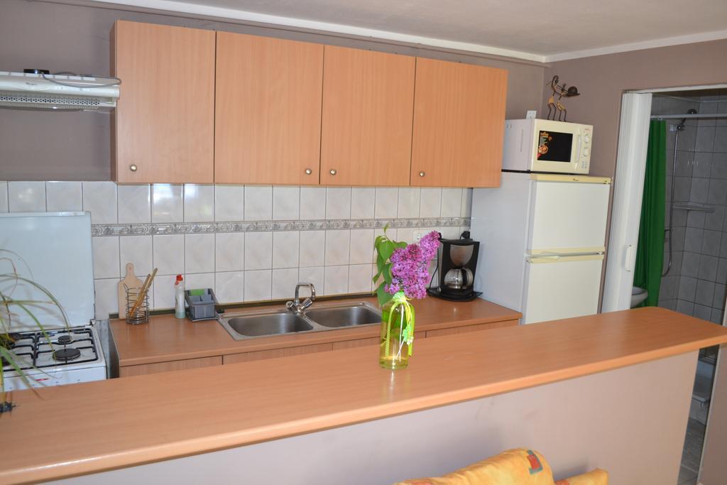 Tulipan Apartman Еґер Екстер'єр фото